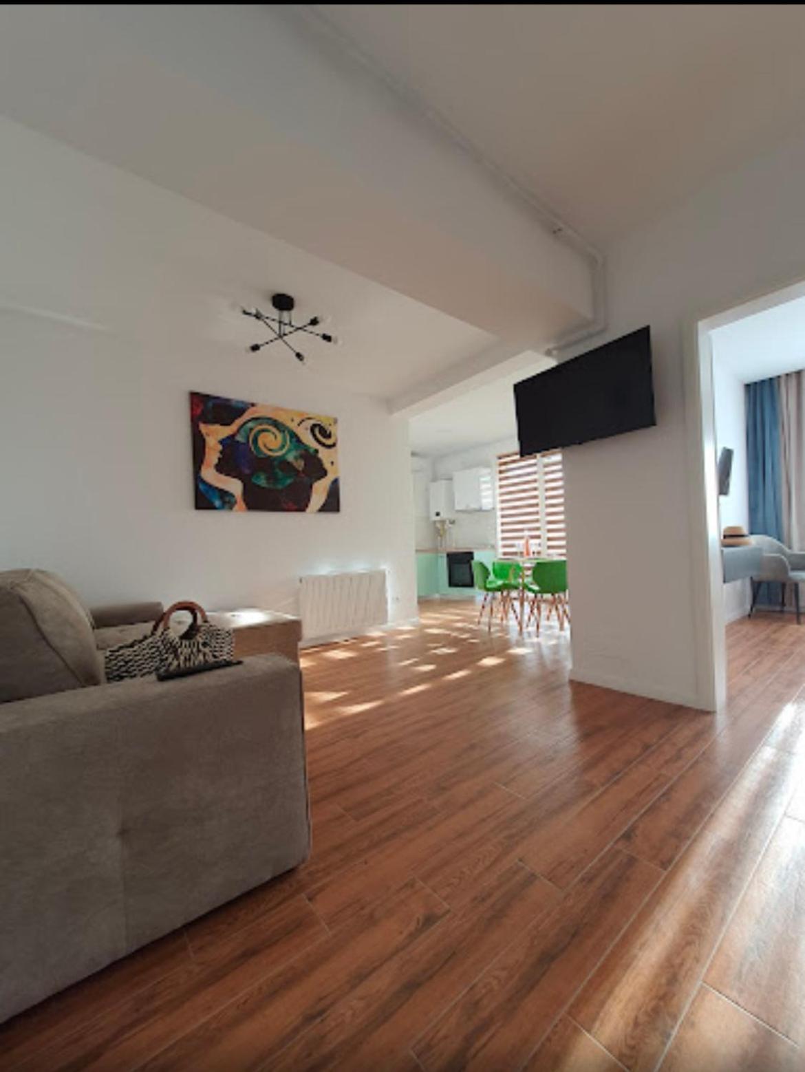 Nicholas Apartment ナボダリ エクステリア 写真